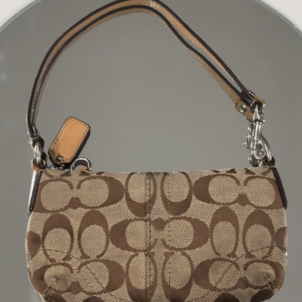 Classic Coach Wristlet/Wallet